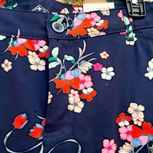 St. John’s Bay capri pant floral